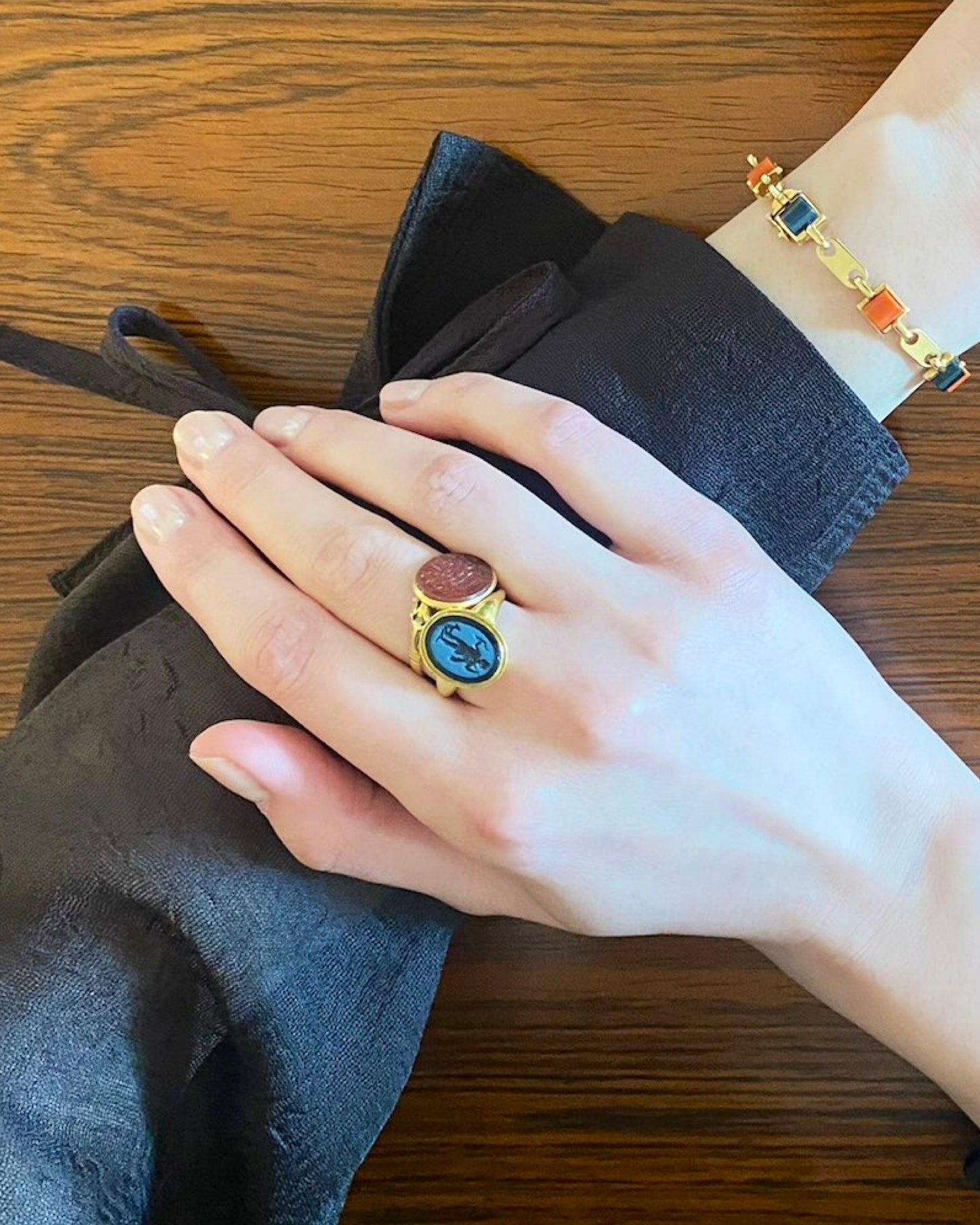 PAIR OF ANTIQUE INTAGLIO, CHALCEDONY, CARNELIAN & GOLD RINGS