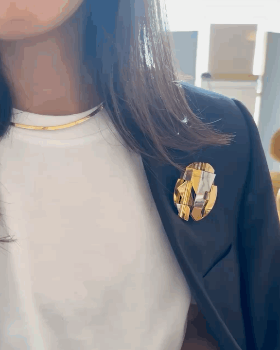 CARTIER YELLOW, WHITE GOLD & DIAMOND CONVERTIBLE CHOKER, PENDANT & BROOCH, 1970s