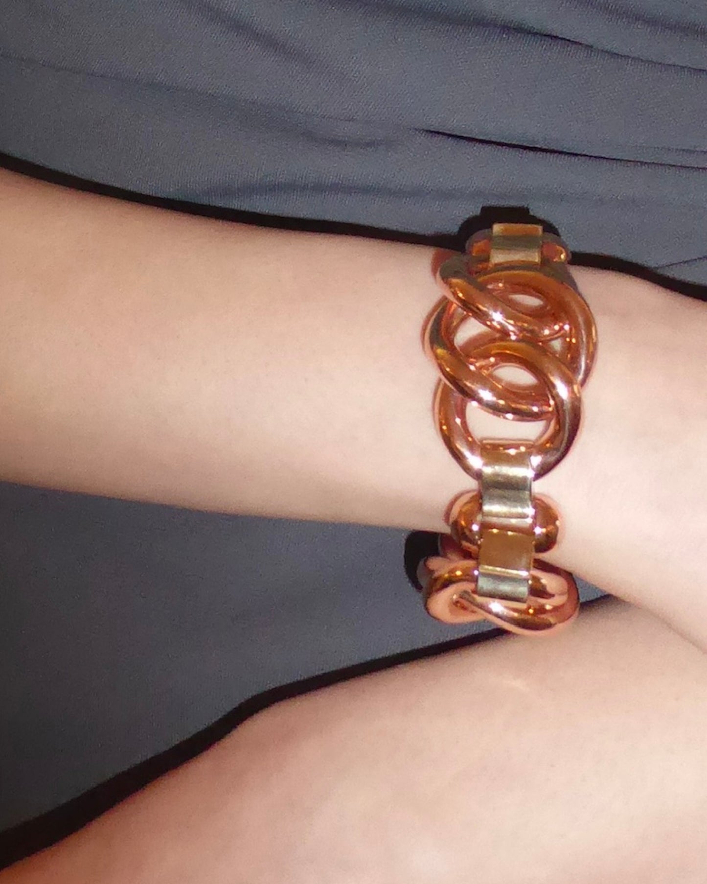 ART MODERNE YELLOW & ROSE GOLD CHAIN BRACELET, 1940s