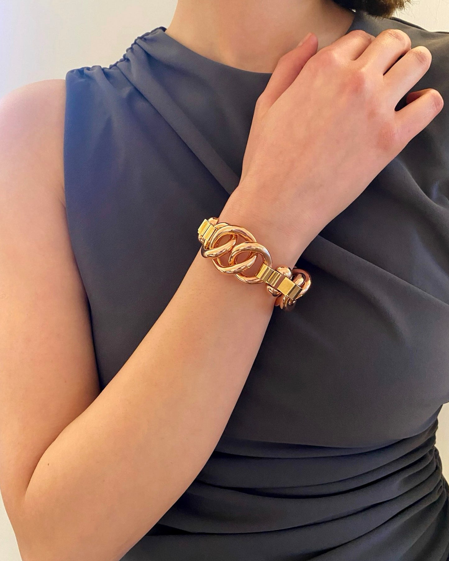 ART MODERNE YELLOW & ROSE GOLD CHAIN BRACELET, 1940s