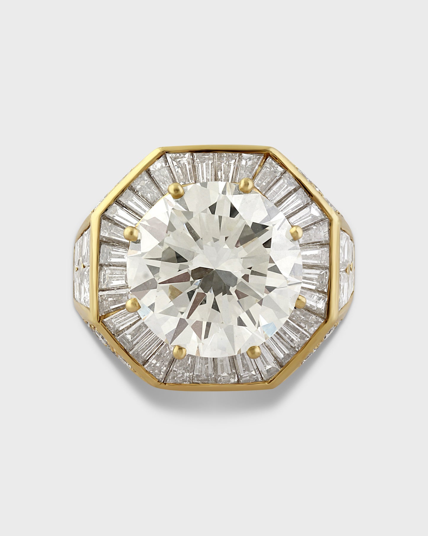 DIAMOND & YELLOW GOLD COCKTAIL RING, 1970s