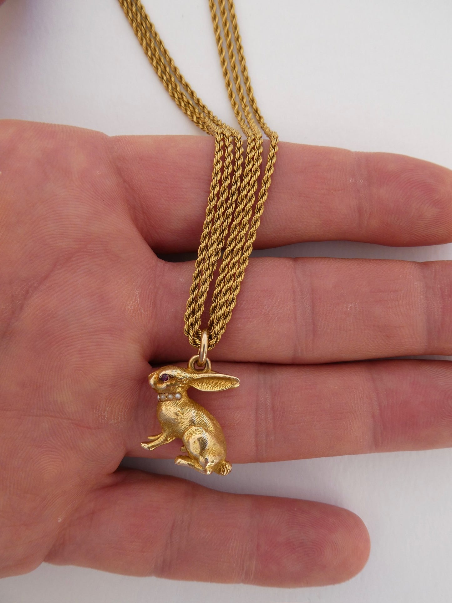 GOLD, PEARL & AMETHYST RABBIT PENDANT NECKLACE, 1880s