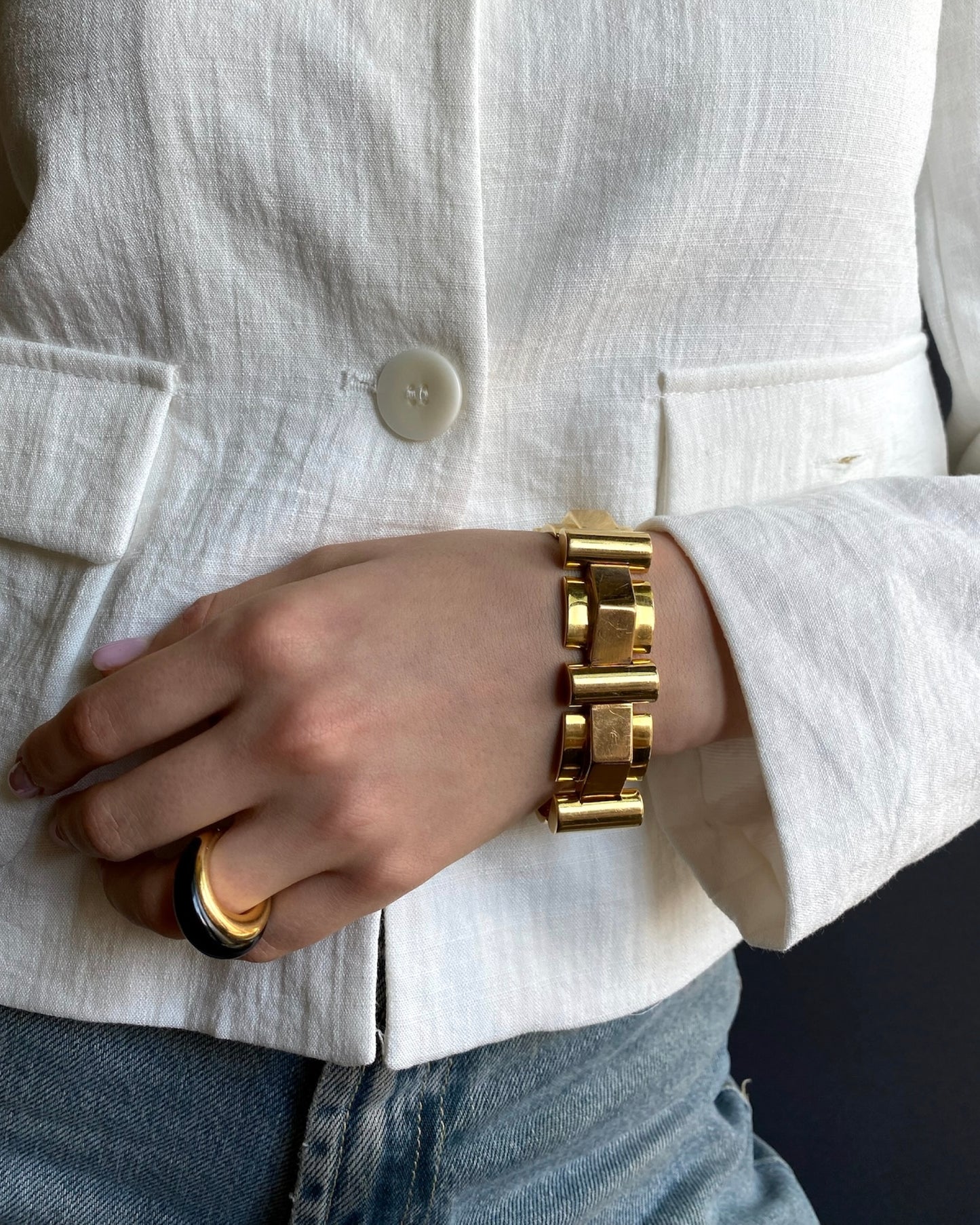 YELLOW GOLD TANK BRACELET, 1950s