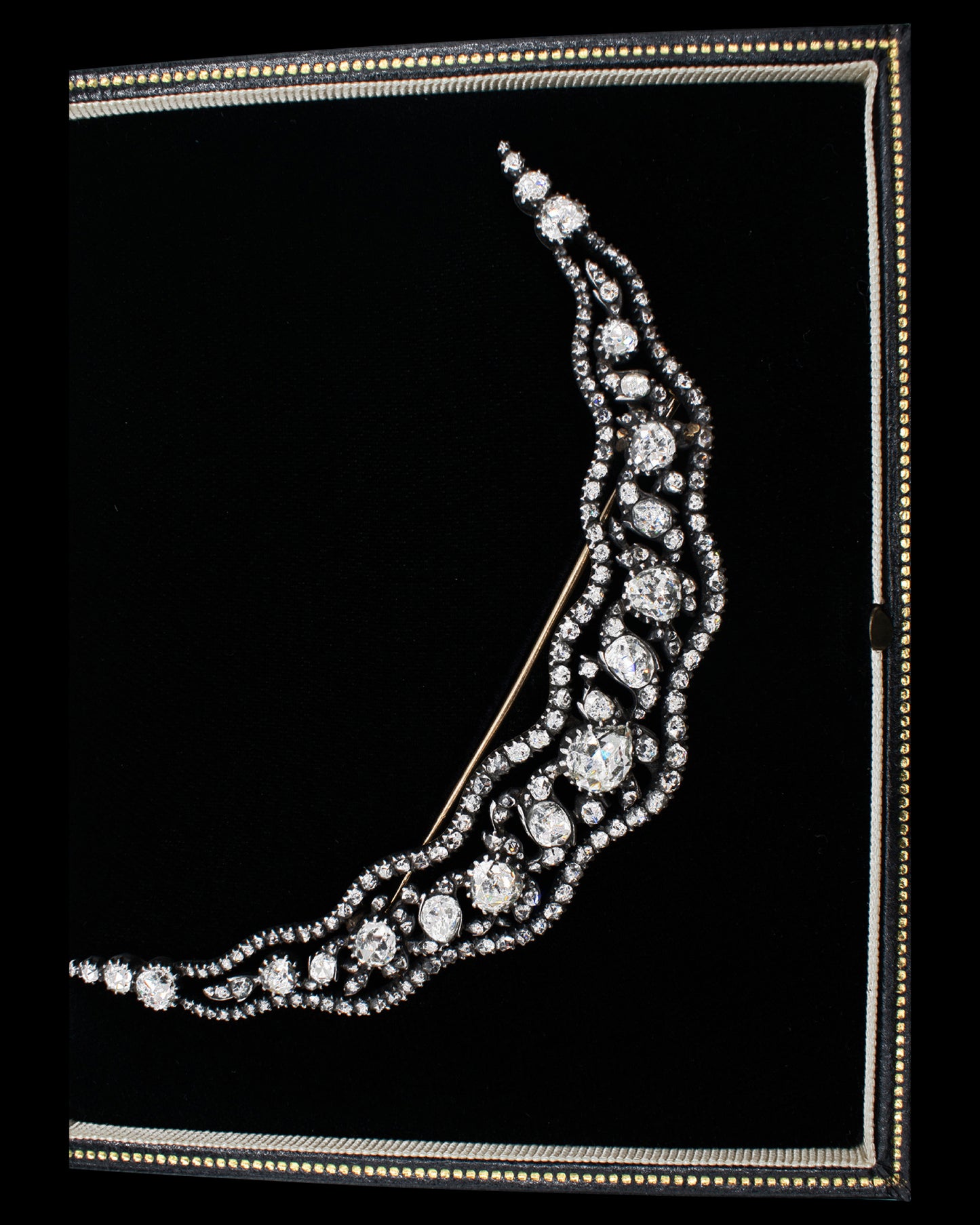 DIAMOND, GOLD & SILVER VICTORIAN CRESCENT MOON BROOCH