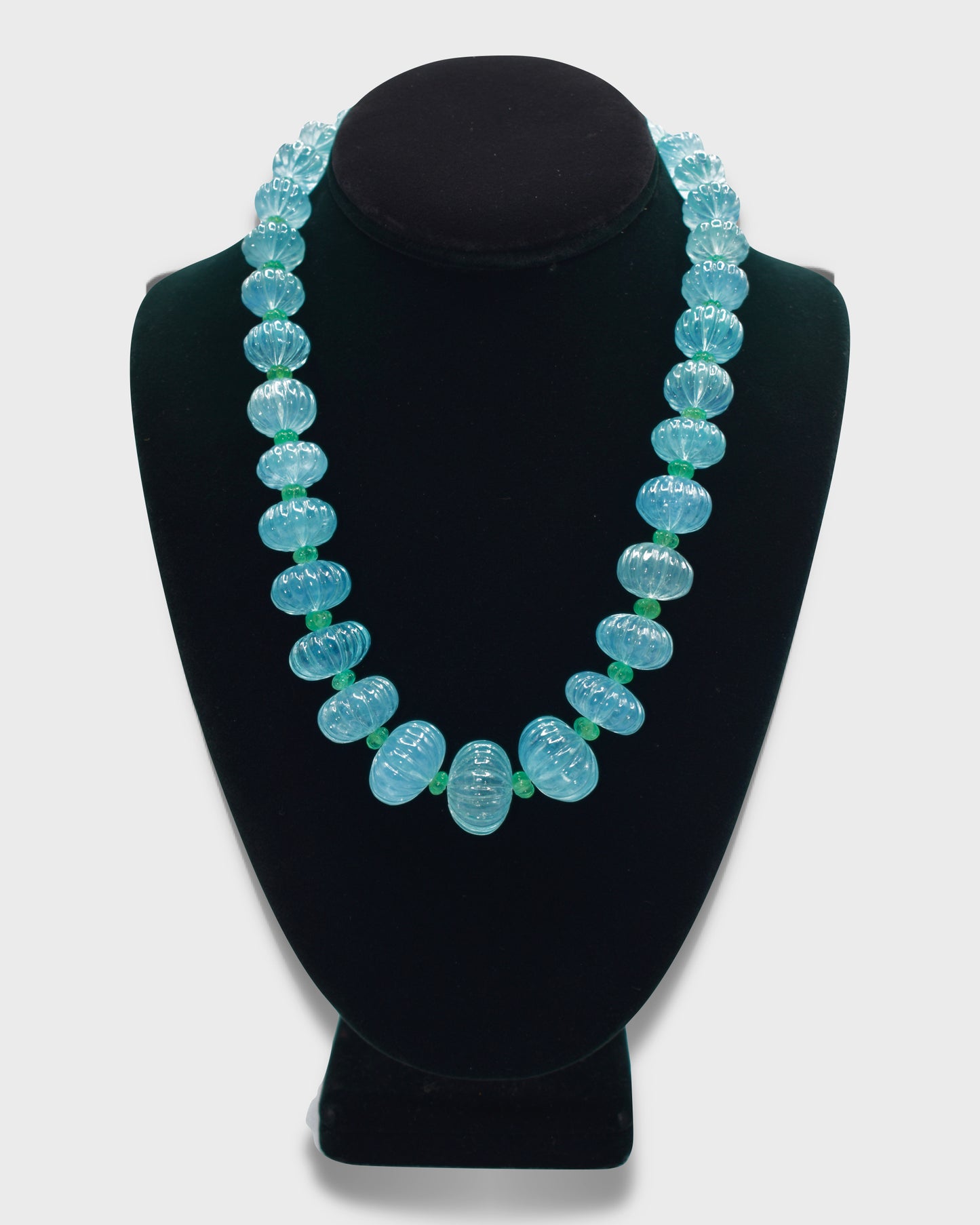 CARVED AQUAMARINE & EMERALD BEADS NECKLACE