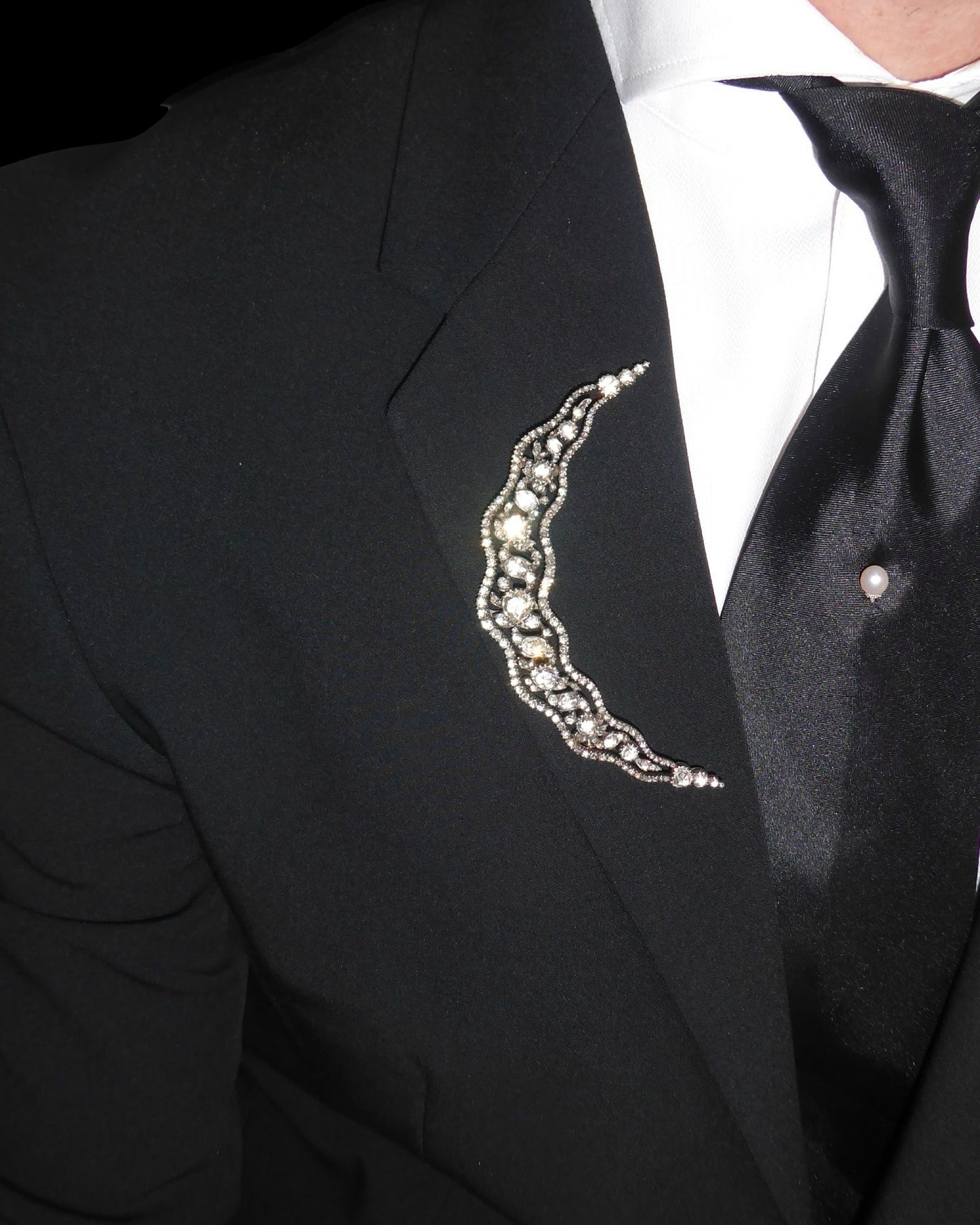 DIAMOND, GOLD & SILVER VICTORIAN CRESCENT MOON BROOCH