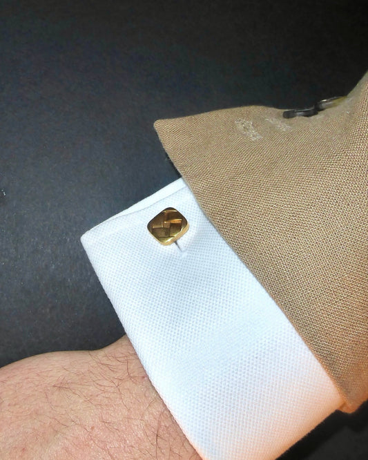 15K YELLOW GOLD WOVEN-BASKET CUFFLINKS, 1880s