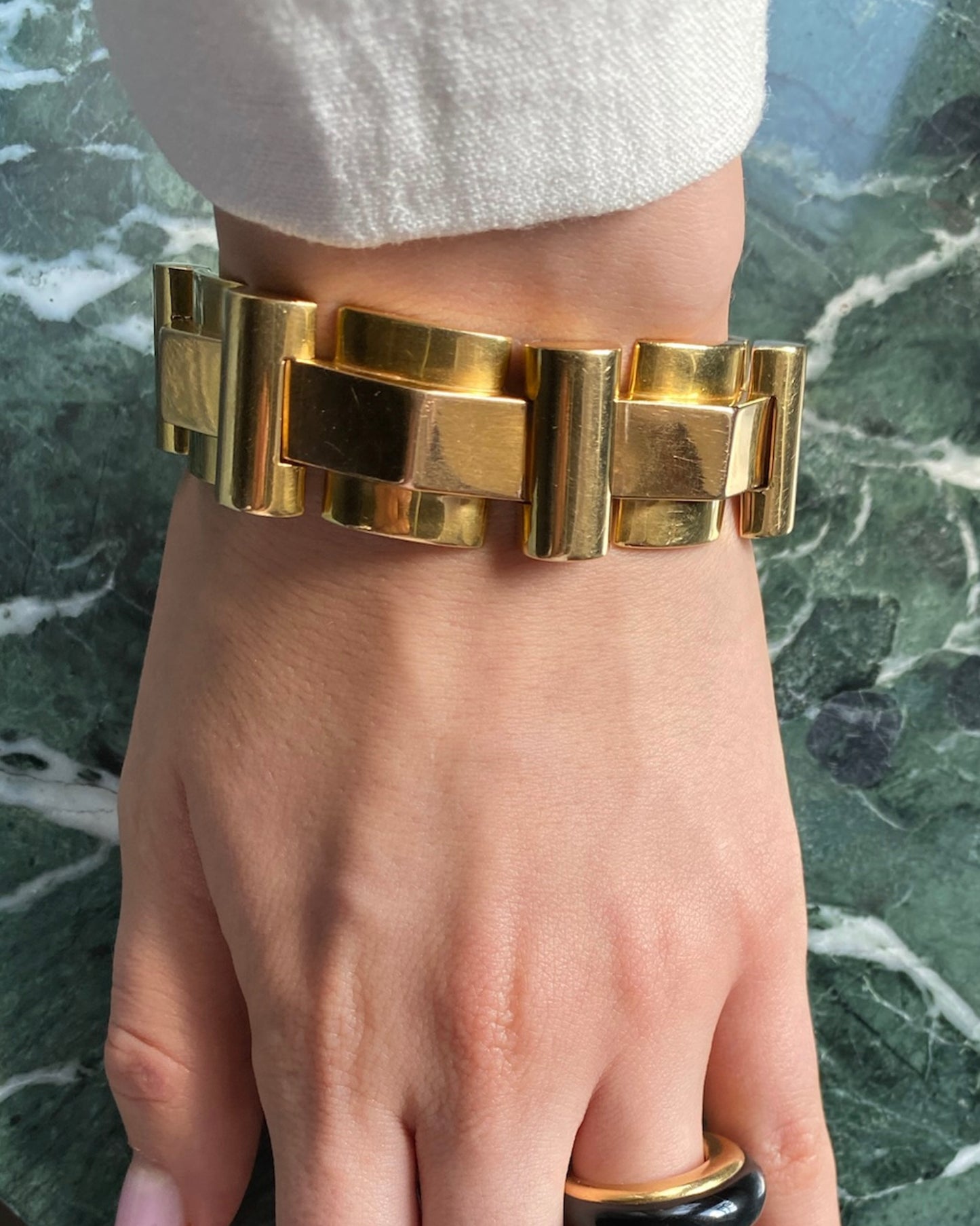 YELLOW GOLD TANK BRACELET, 1950s