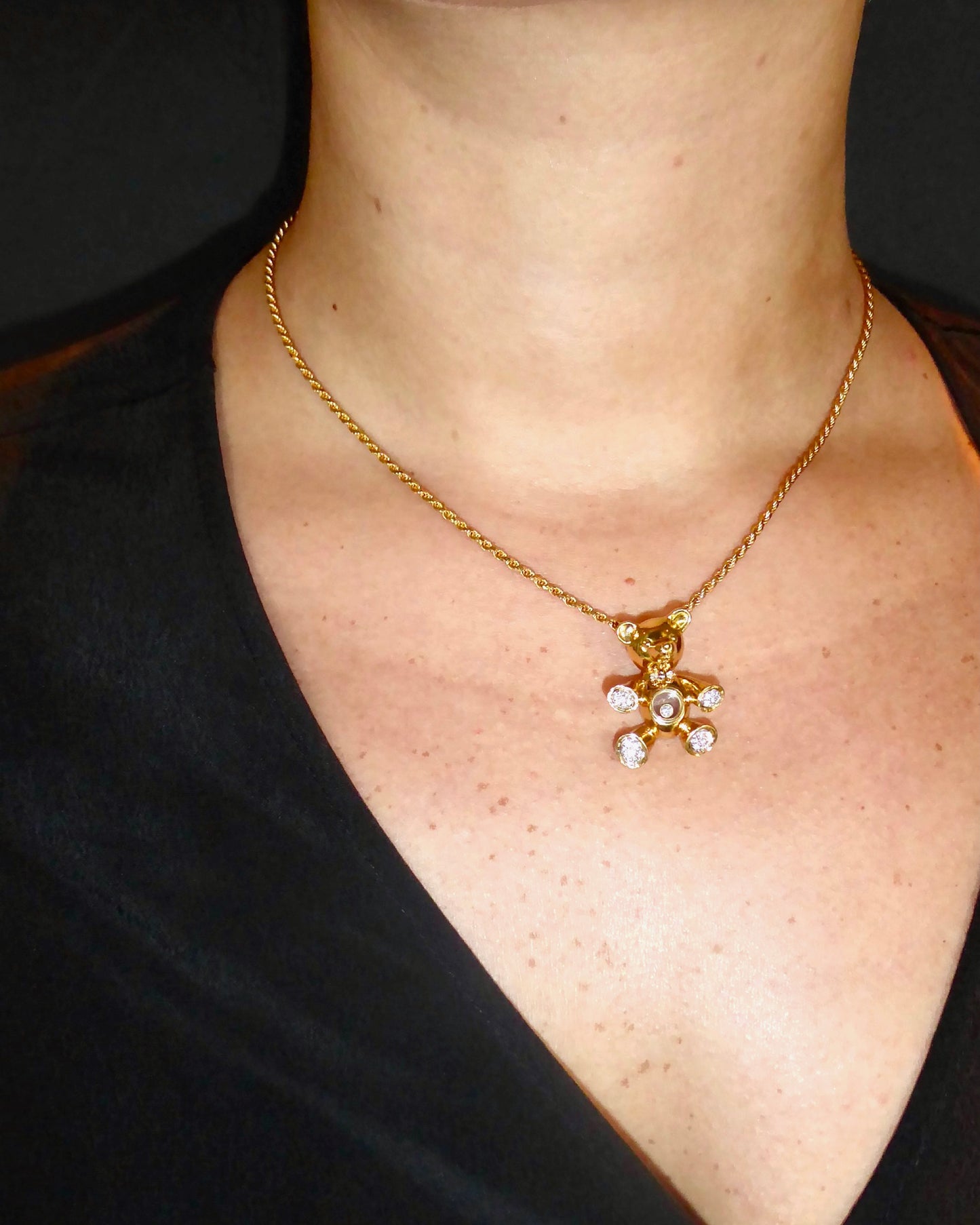 CHOPARD ‘HAPPY DIAMONDS' DIAMOND & YELLOW GOLD BEAR PENDANT NECKLACE