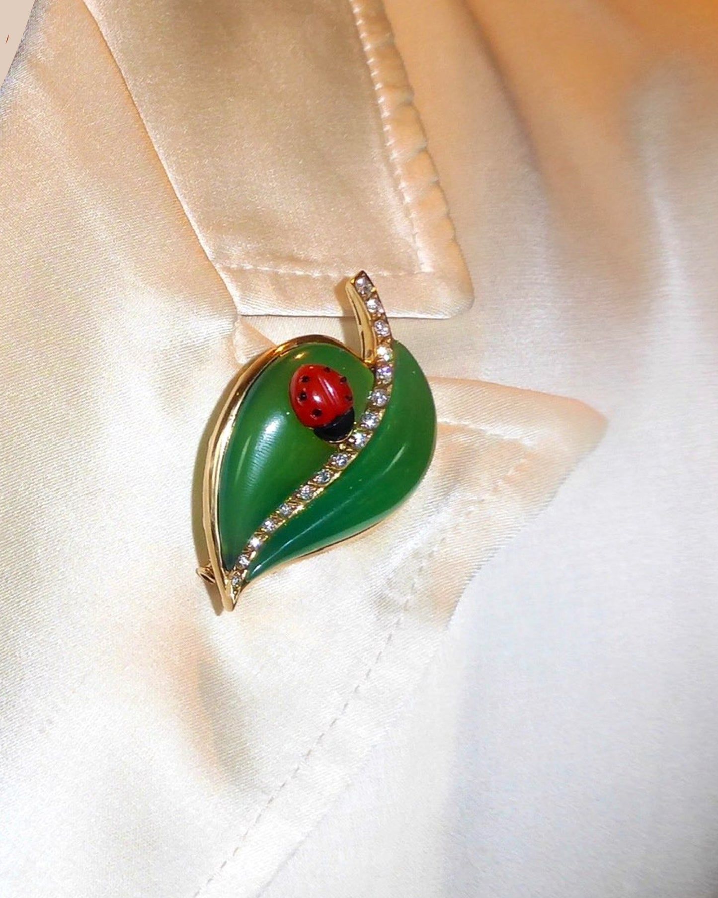 BVLGARI CHALCEDONY, DIAMOND, CORAL & ONYX LEAF BROOCH, c.1990