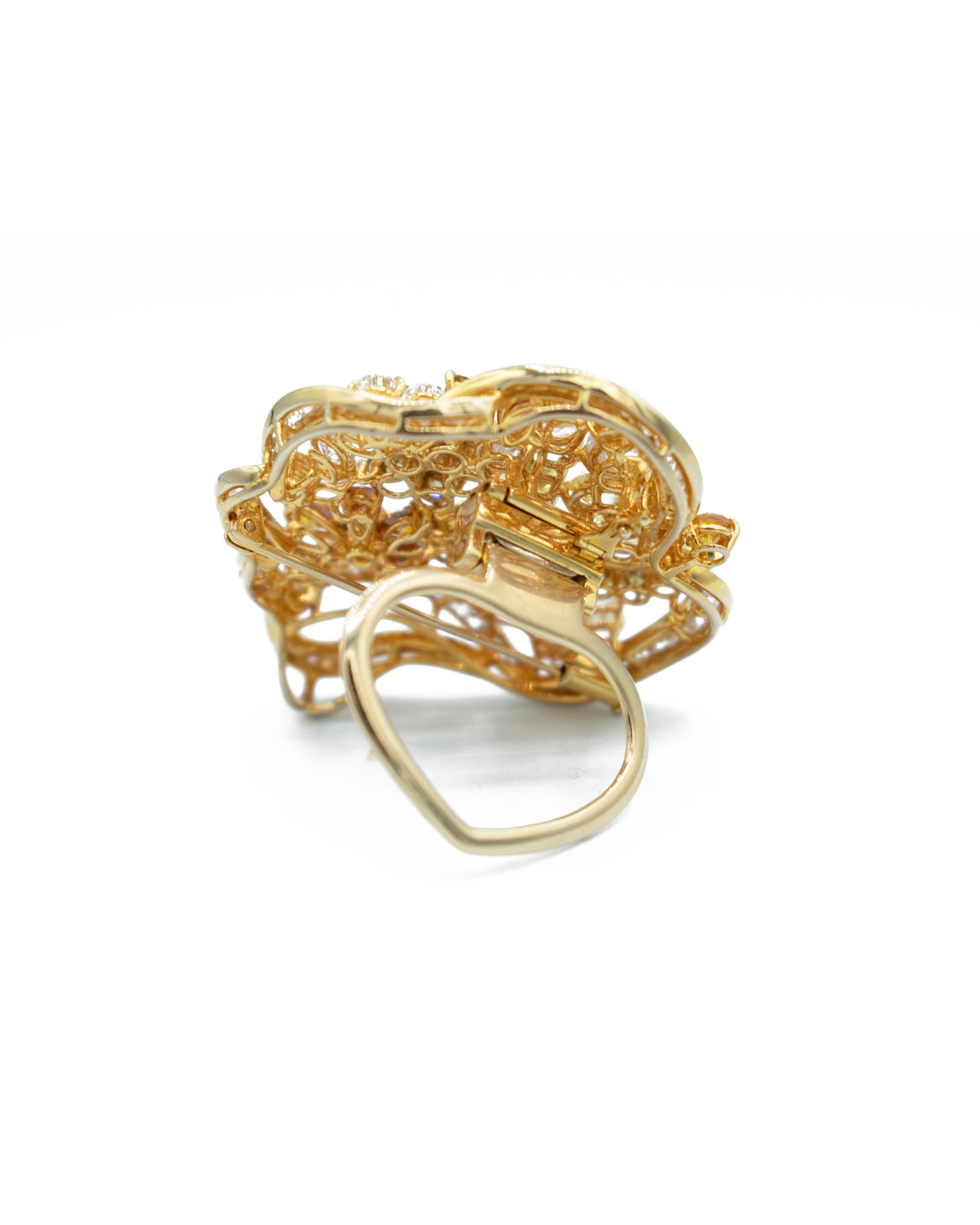 FANCY COLOUR DIAMONDS (23ct) & YELLOW GOLD BROOCH