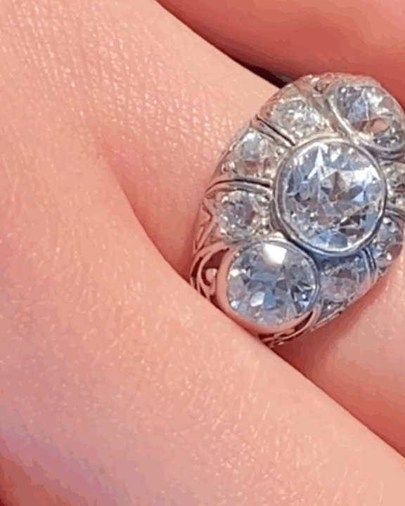ART DÉCO DIAMOND & PLATINUM TRILOGY RING, 1930s