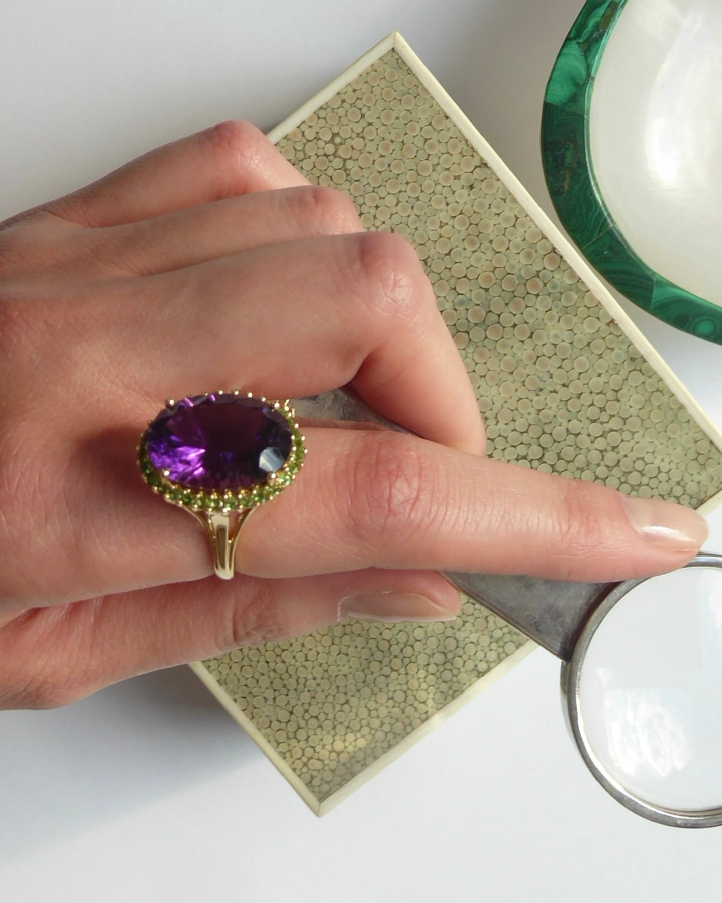 AMETHYST, TSAVORITE & YELLOW GOLD RING, 1950s