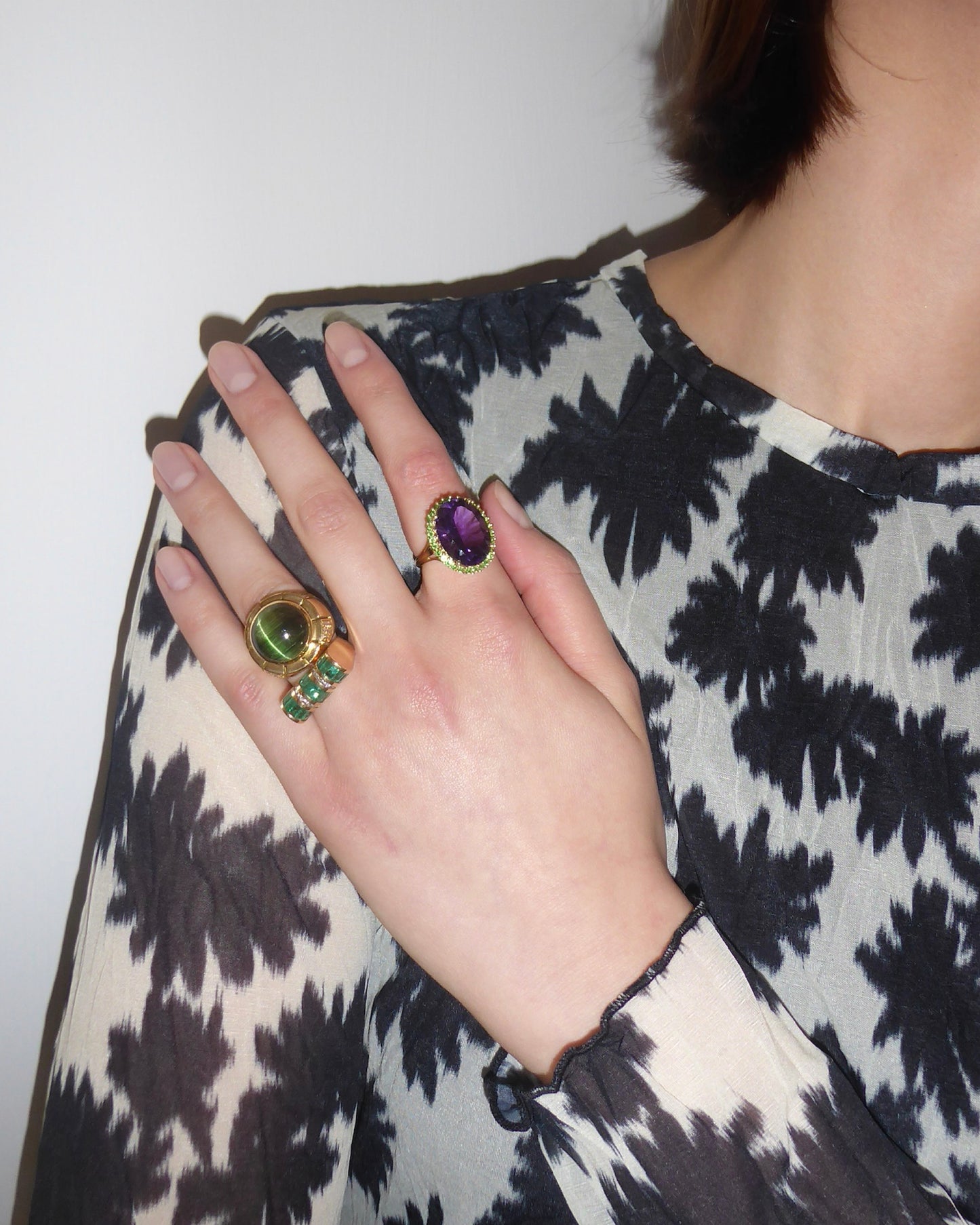 AMETHYST, TSAVORITE & YELLOW GOLD RING, 1950s