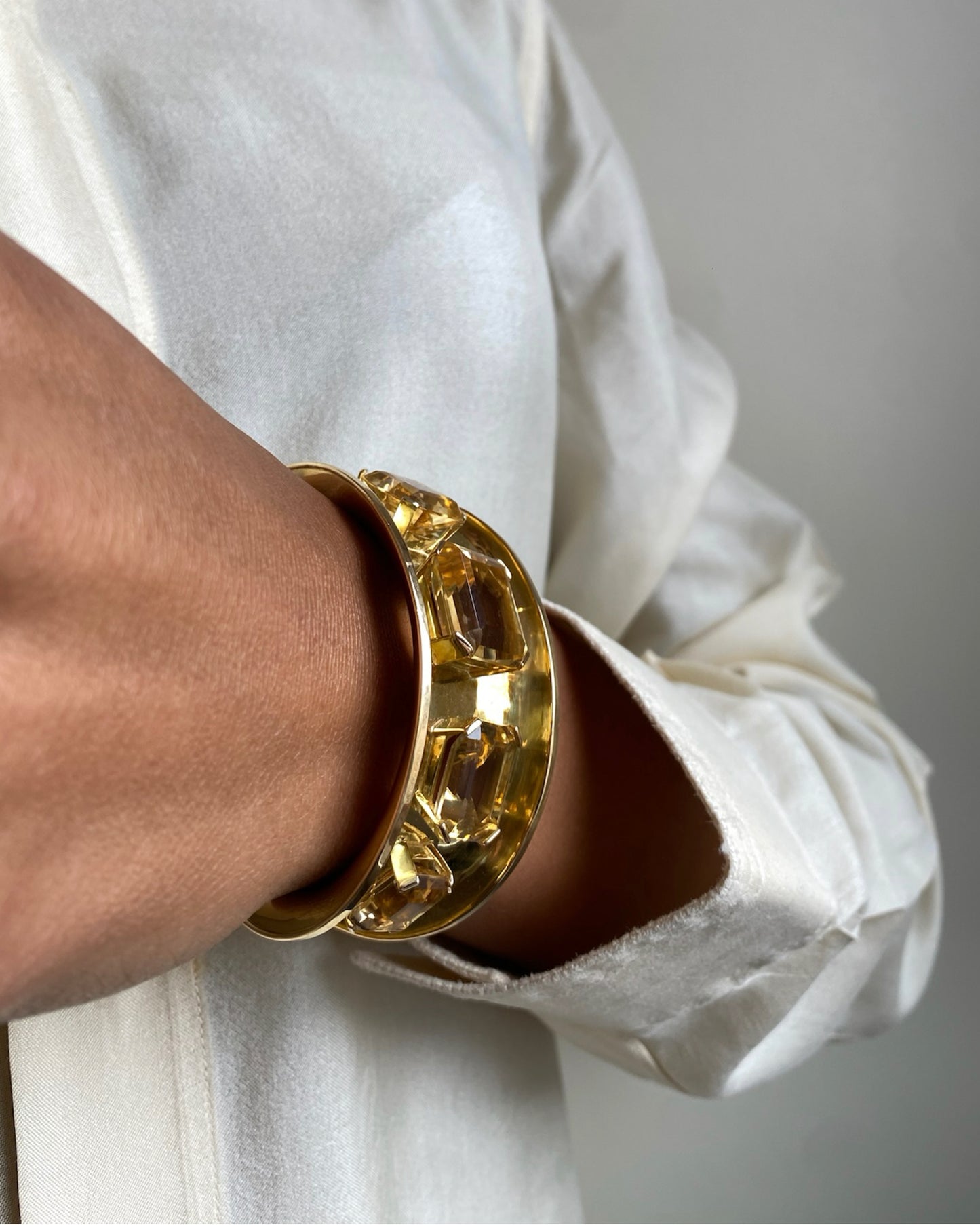 ART MODERNE CITRINES & YELLOW GOLD CUFF, 1940s