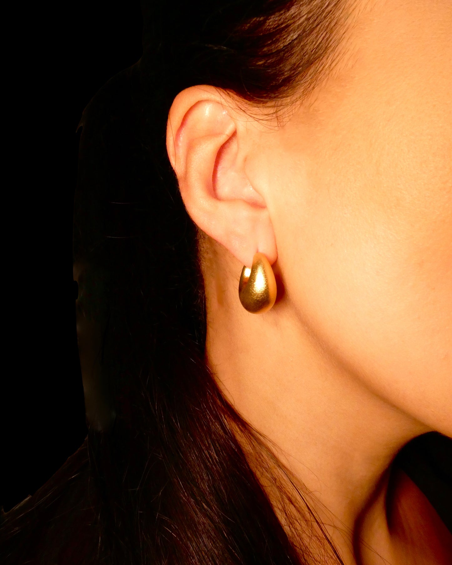 YELLOW GOLD HOOP EARRINGS, 20th CENTURY