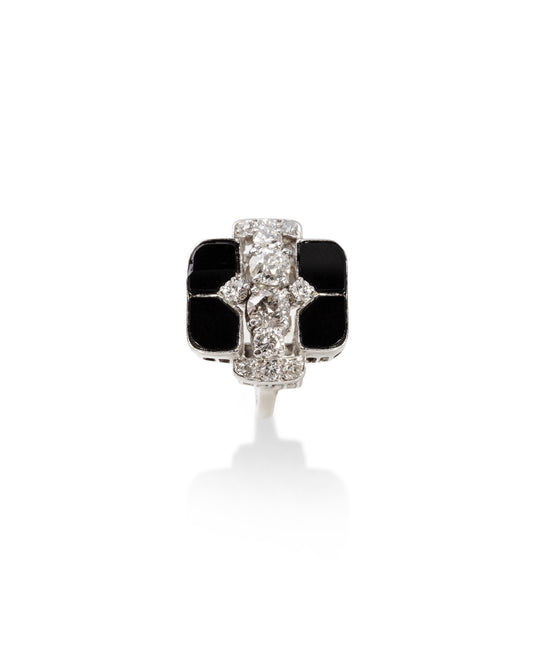 ART DÉCO DIAMONDS, ONYX & PLATINUM RING, 1930s