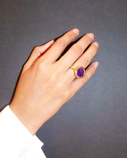 AMETHYST & YELLOW GOLD RING, 1960s