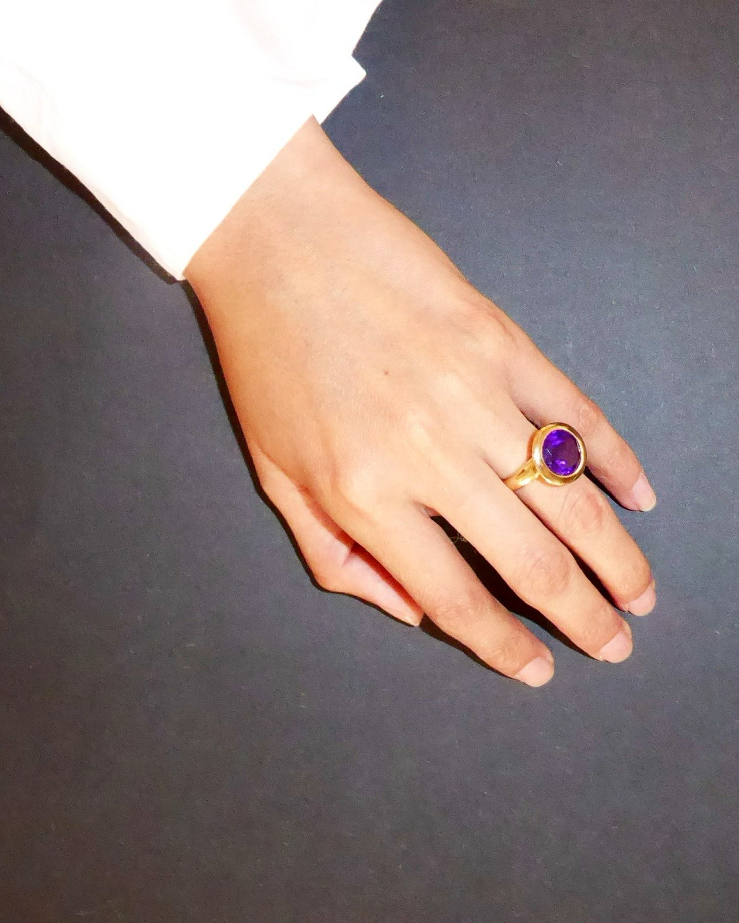 AMETHYST & YELLOW GOLD RING, 1960s