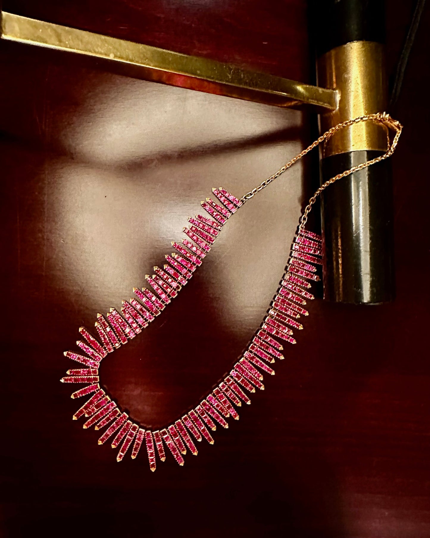BURMESE RUBY, PINK SAPPHIRE & GOLD NECKLACE, 1950s