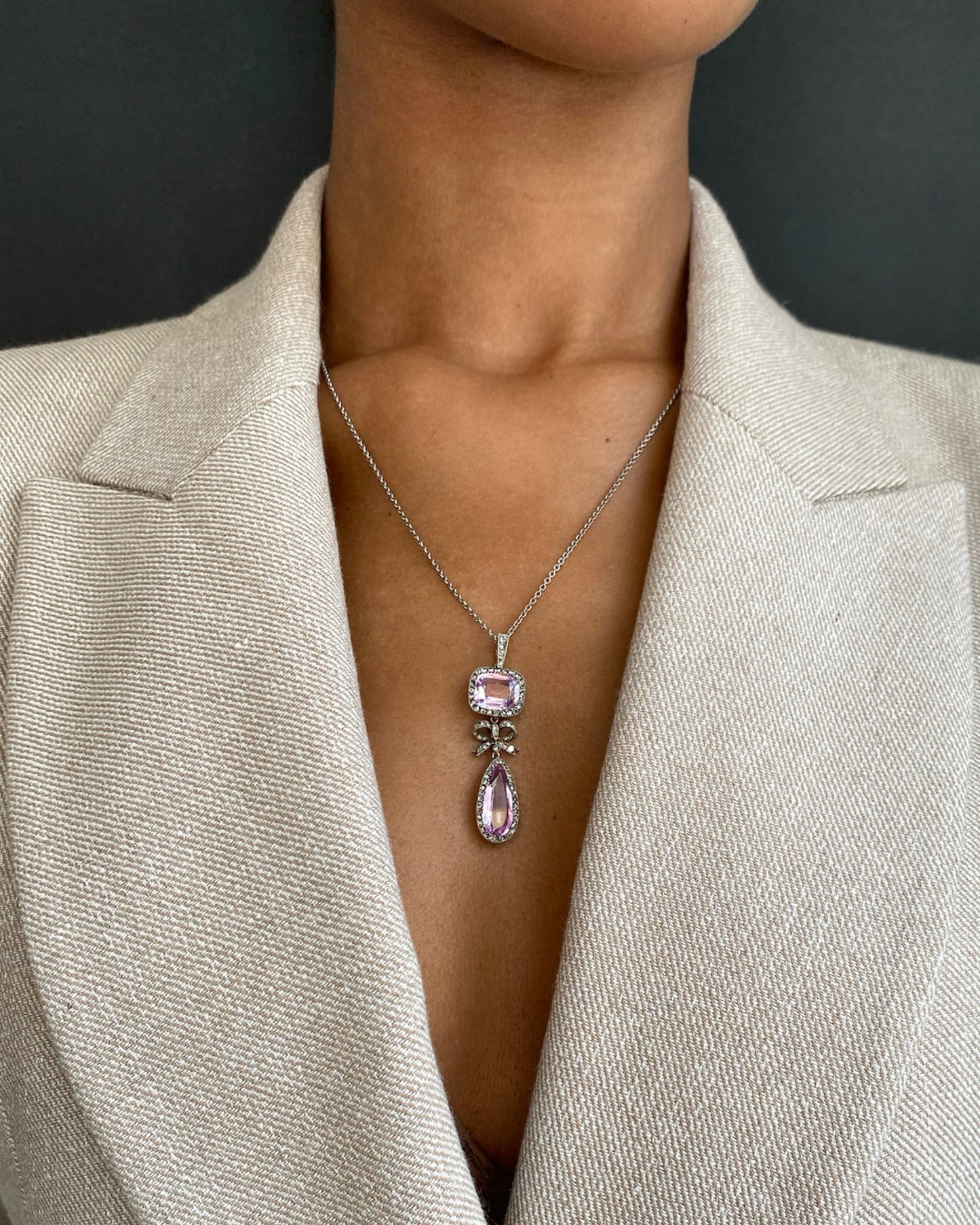 BELLE ÉPOQUE PINK TOPAZ, DIAMONDS, PLATINUM & YELLOW GOLD PENDANT NECKLACE, 1900s