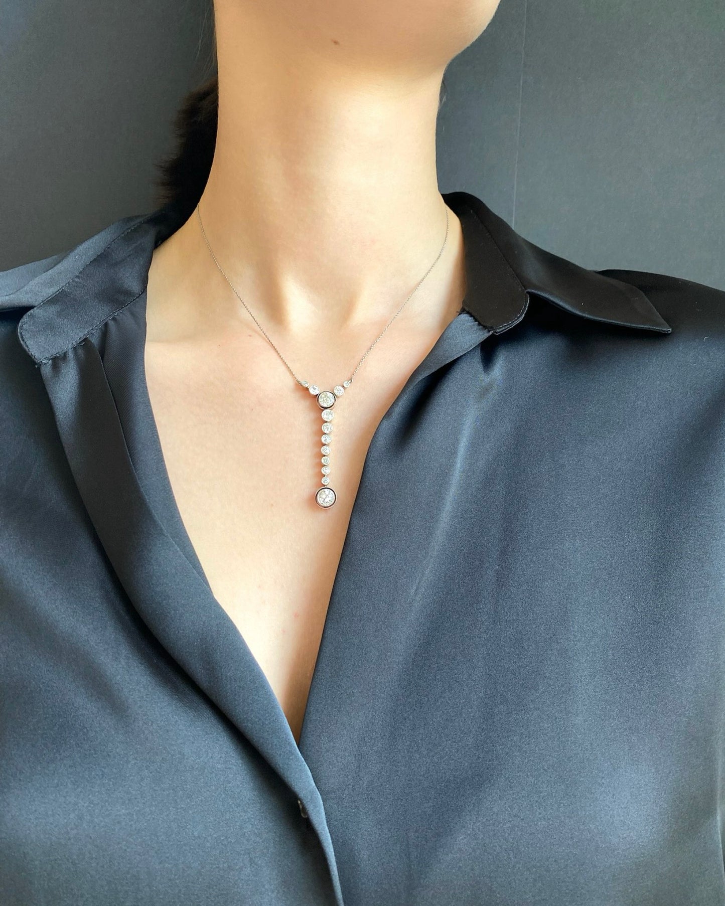 ART MODERNE DIAMONDS, PLATINUM & YELLOW GOLD PENDANT NECKLACE, 1940s