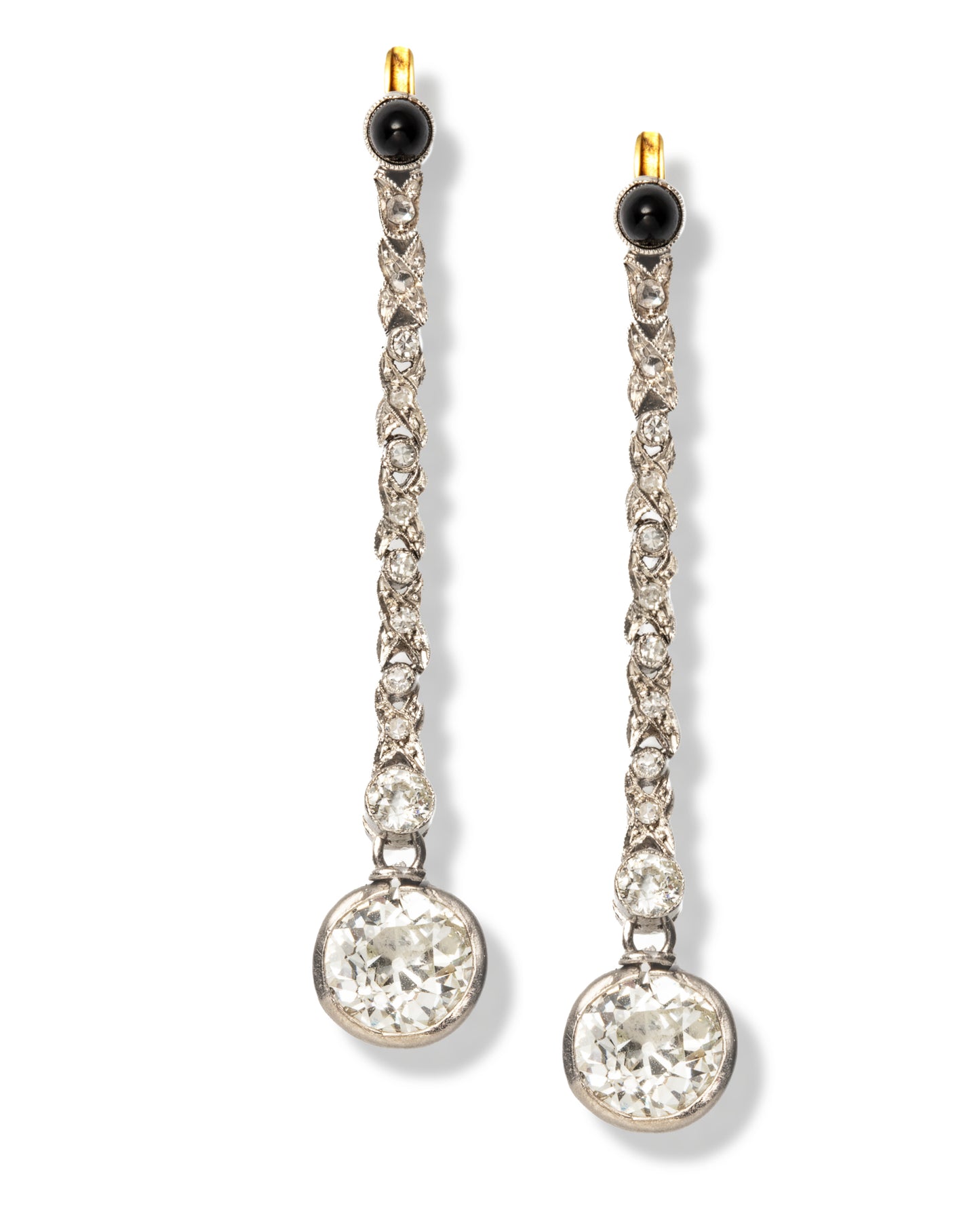 ART DÉCO DIAMOND, ONYX & PLATINUM EARRINGS, 1920