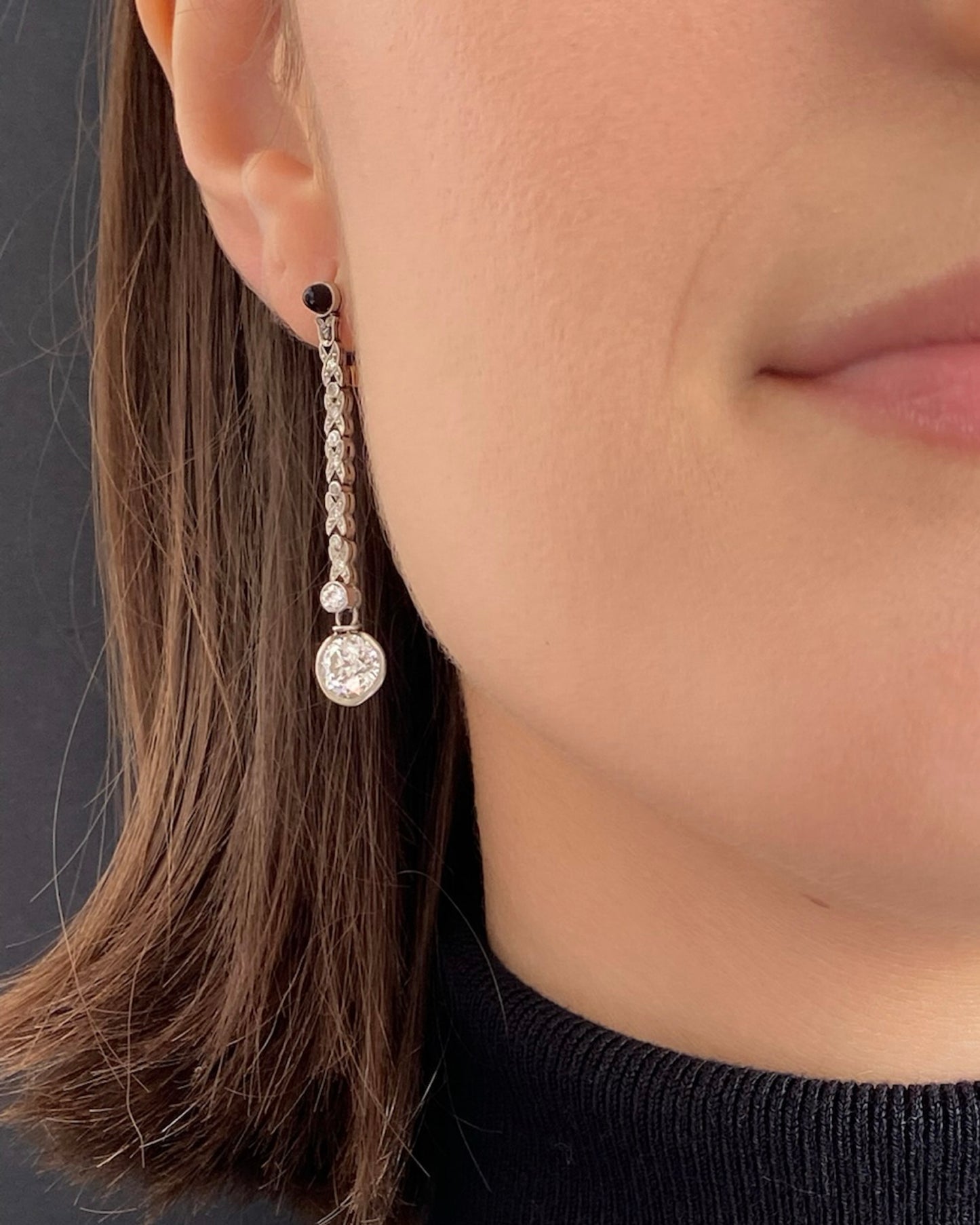 ART DÉCO DIAMOND, ONYX & PLATINUM EARRINGS, 1920