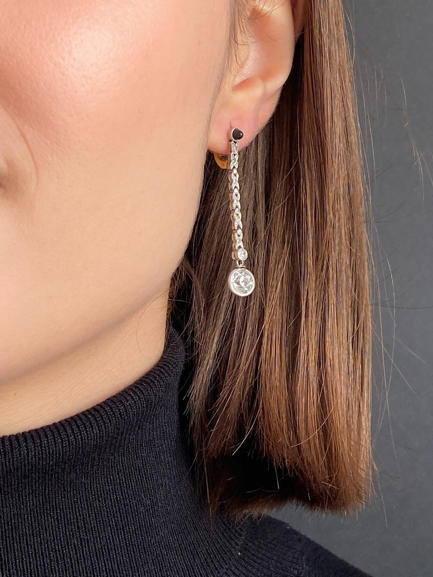 ART DÉCO DIAMOND, ONYX & PLATINUM EARRINGS, 1920