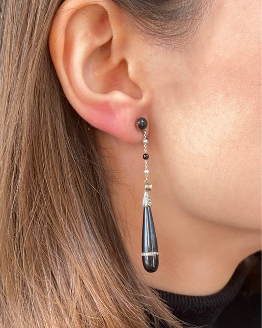 DIAMOND, ONYX & WHITE GOLD EARRINGS, 1920s