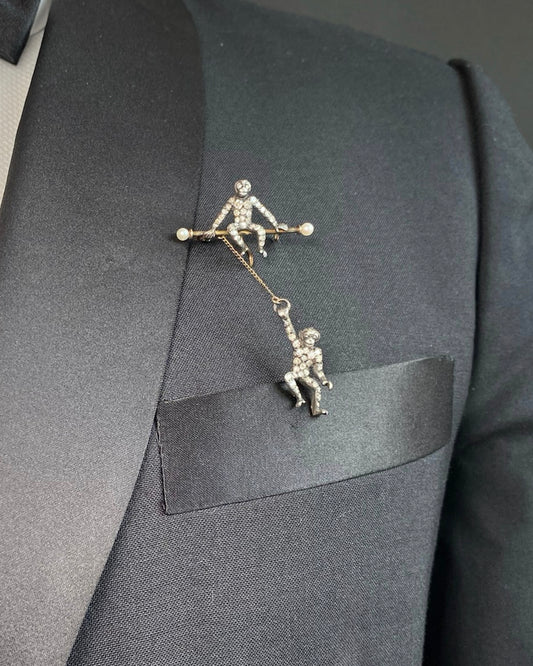 DIAMONDS, PEARLS, SILVER & YELLOW GOLD BROOCH, 1900s