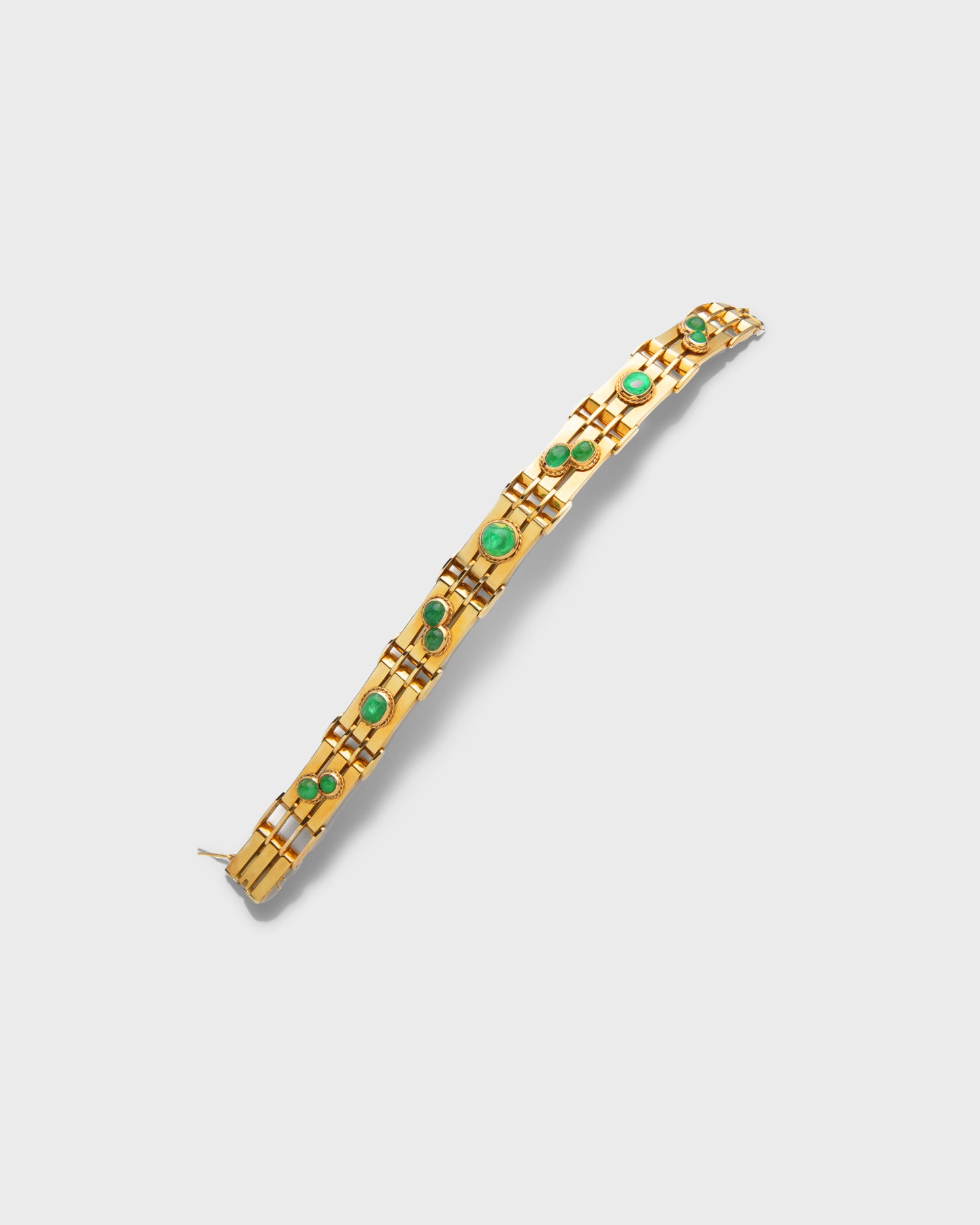 ART MODERNE EMERALD & YELLOW GOLD BRACELET, 1940s