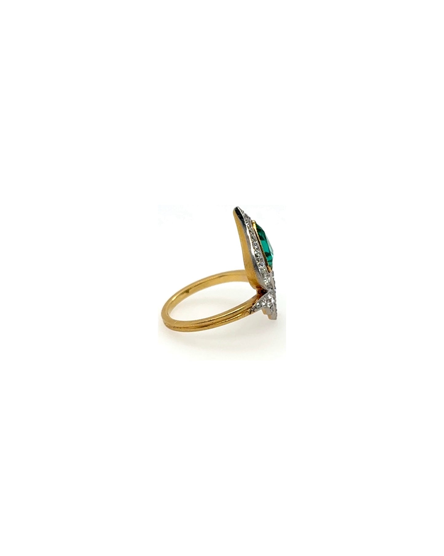 EMERALD & DIAMONDS, WHITE & YELLOW GOLD RING, 1950s