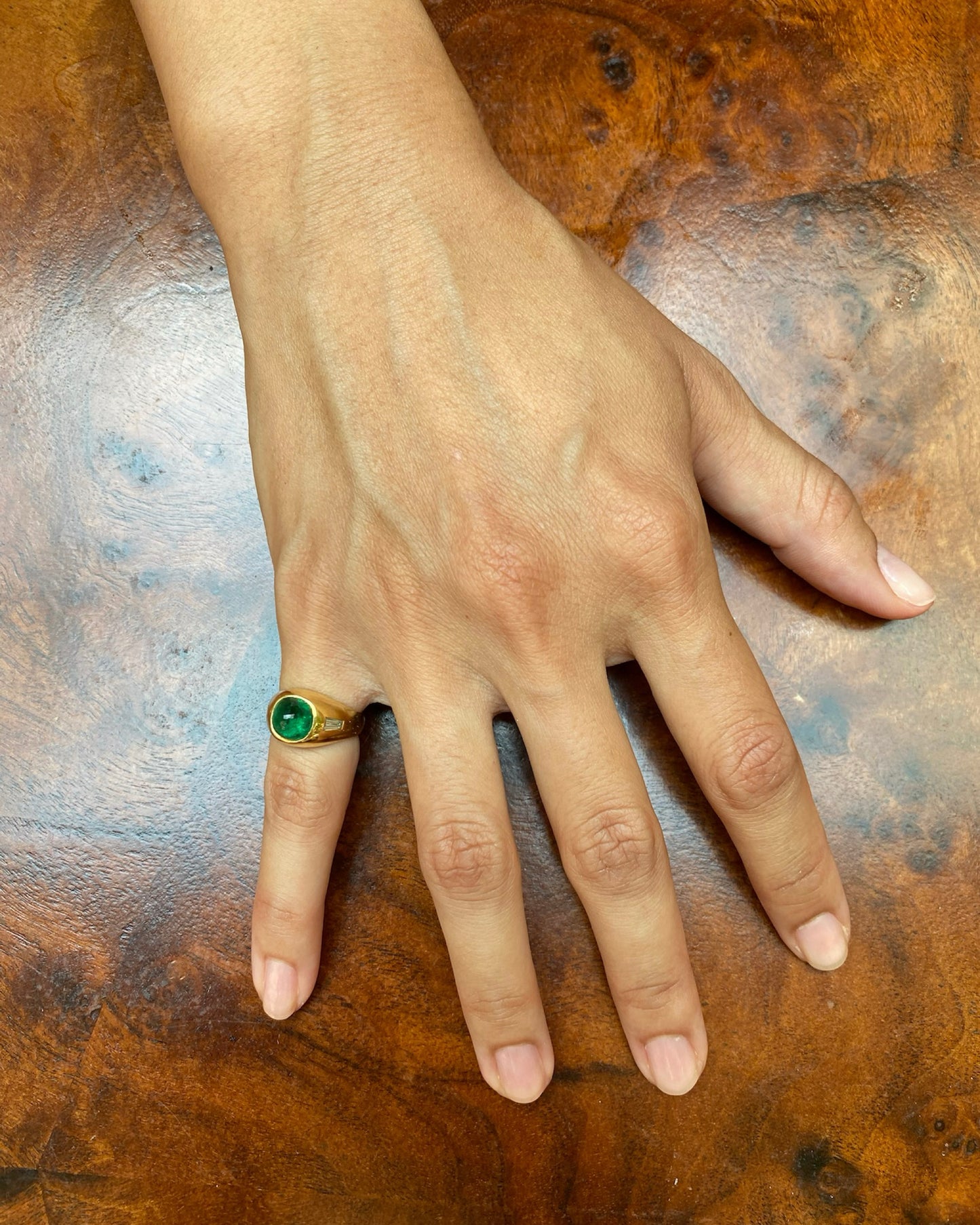 BVLGARI COLOMBIAN EMERALD, DIAMONDS & YELLOW GOLD RING
