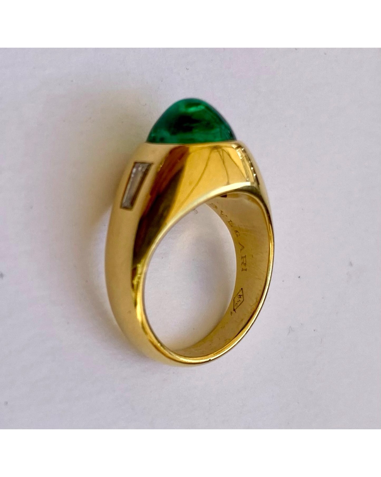 BVLGARI COLOMBIAN EMERALD, DIAMONDS & YELLOW GOLD RING
