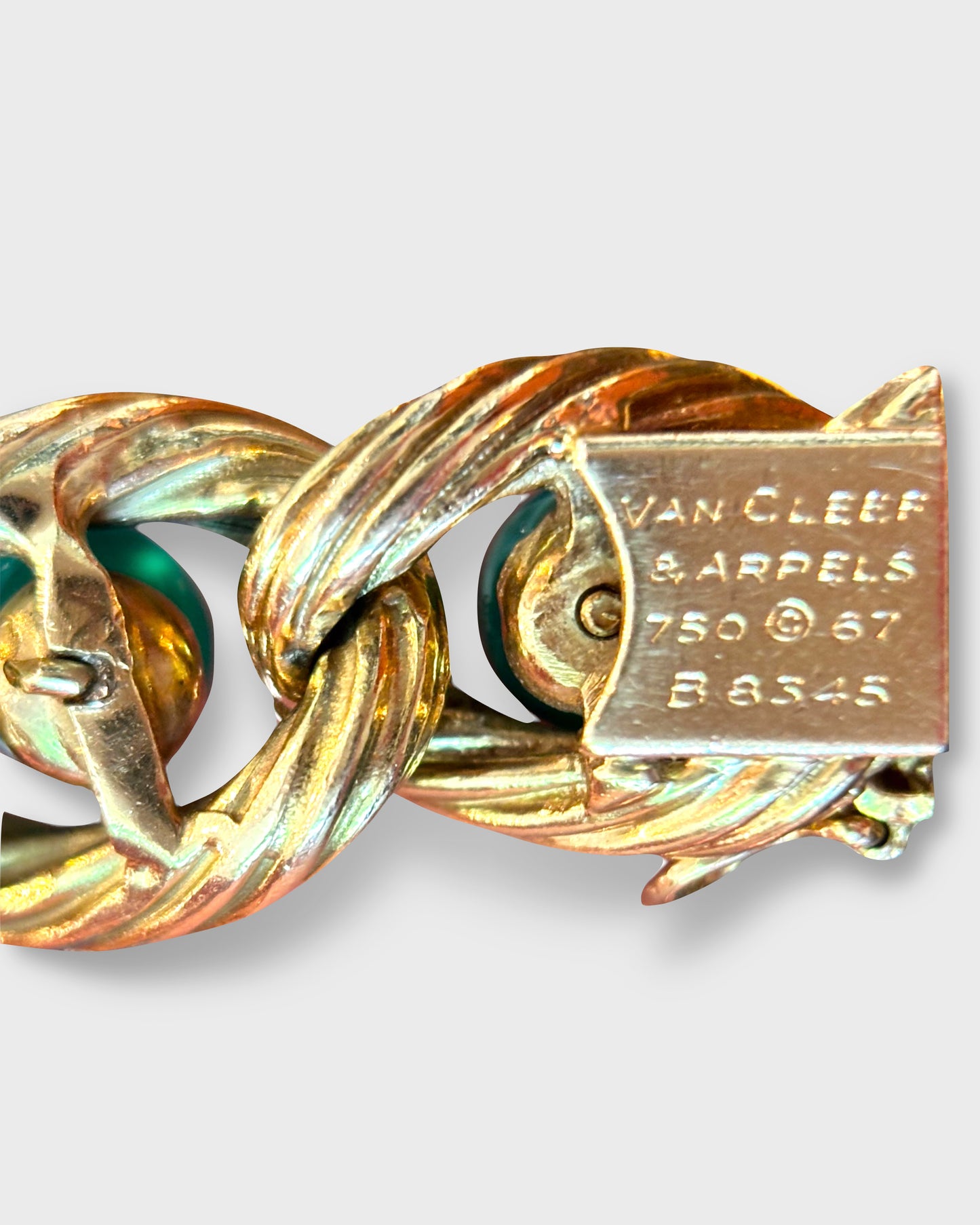 VAN CLEEF & ARPELS YELLOW GOLD & CHALCEDONY BEADS BRACELET, 1960s