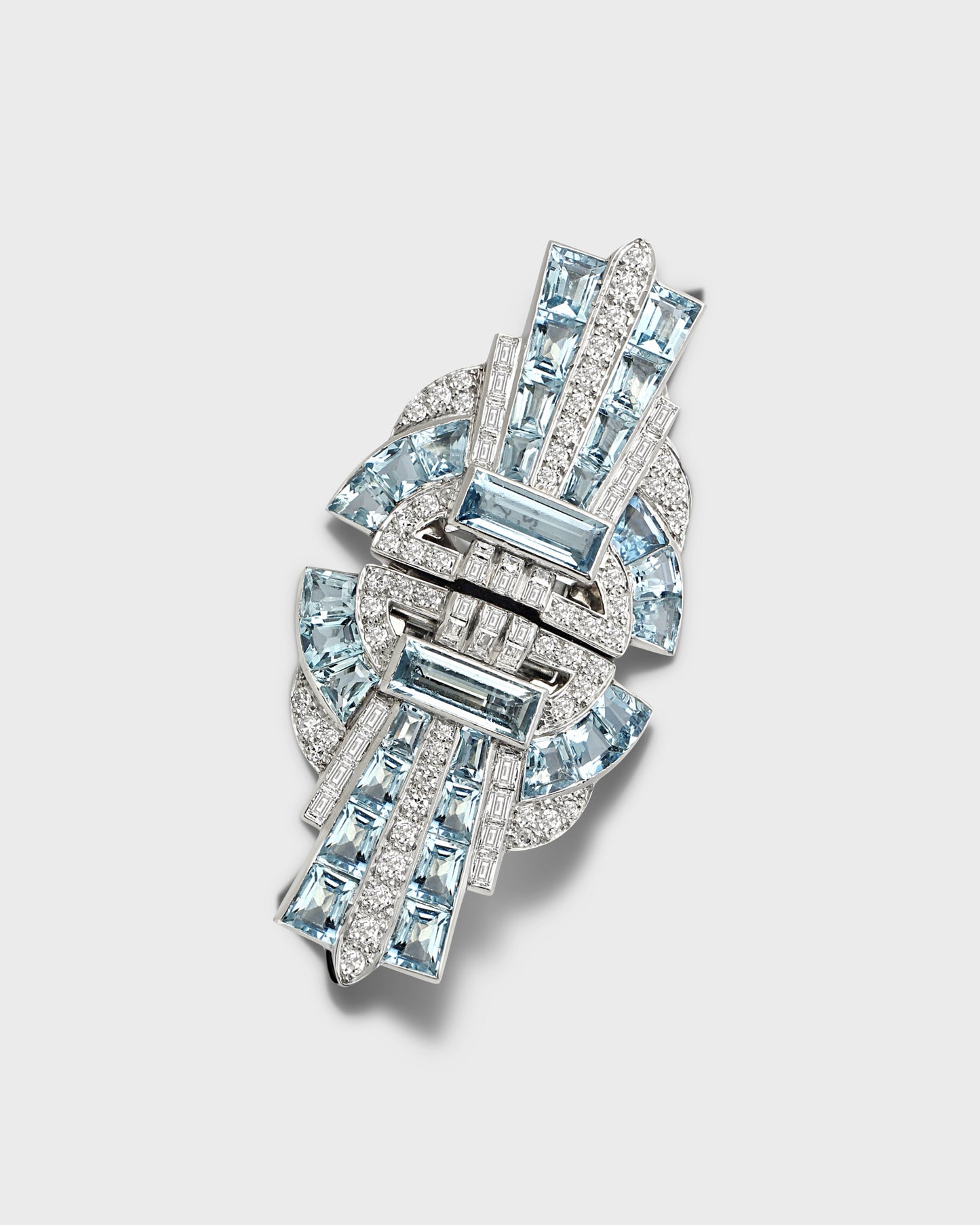 ART DÉCO AQUAMARINES, DIAMONDS & WHITE GOLD DOUBLE BROOCH, 1920