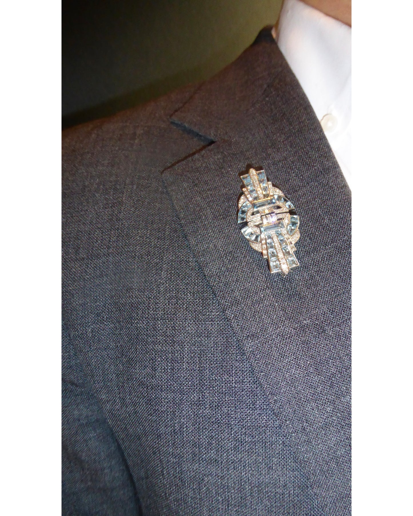 ART DÉCO AQUAMARINES, DIAMONDS & WHITE GOLD DOUBLE BROOCH, 1920