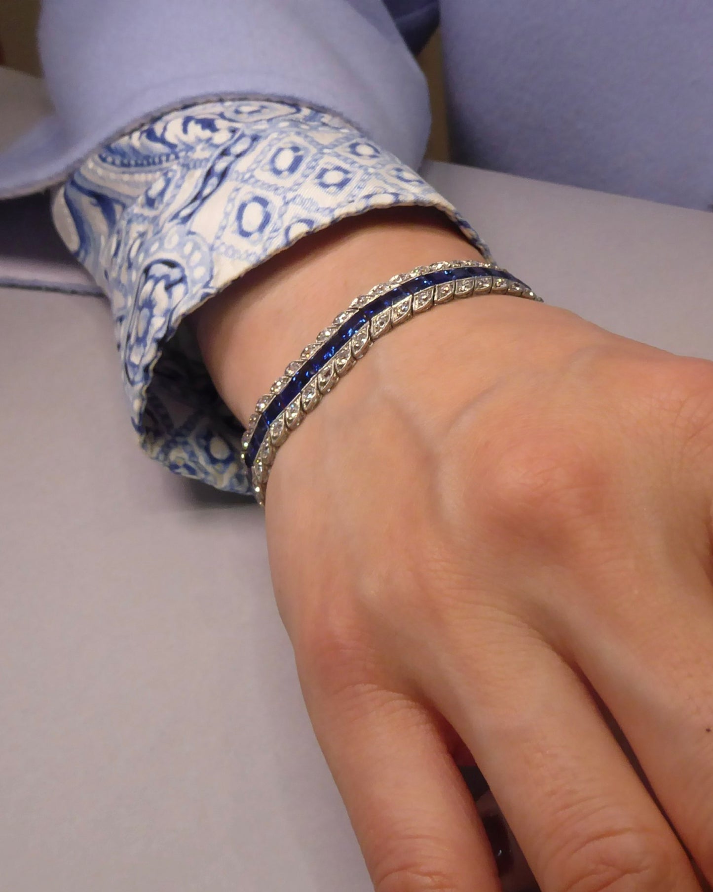 ART DÉCO SAPPHIRE, DIAMOND & PLATINUM LINE BRACELET, 1920s