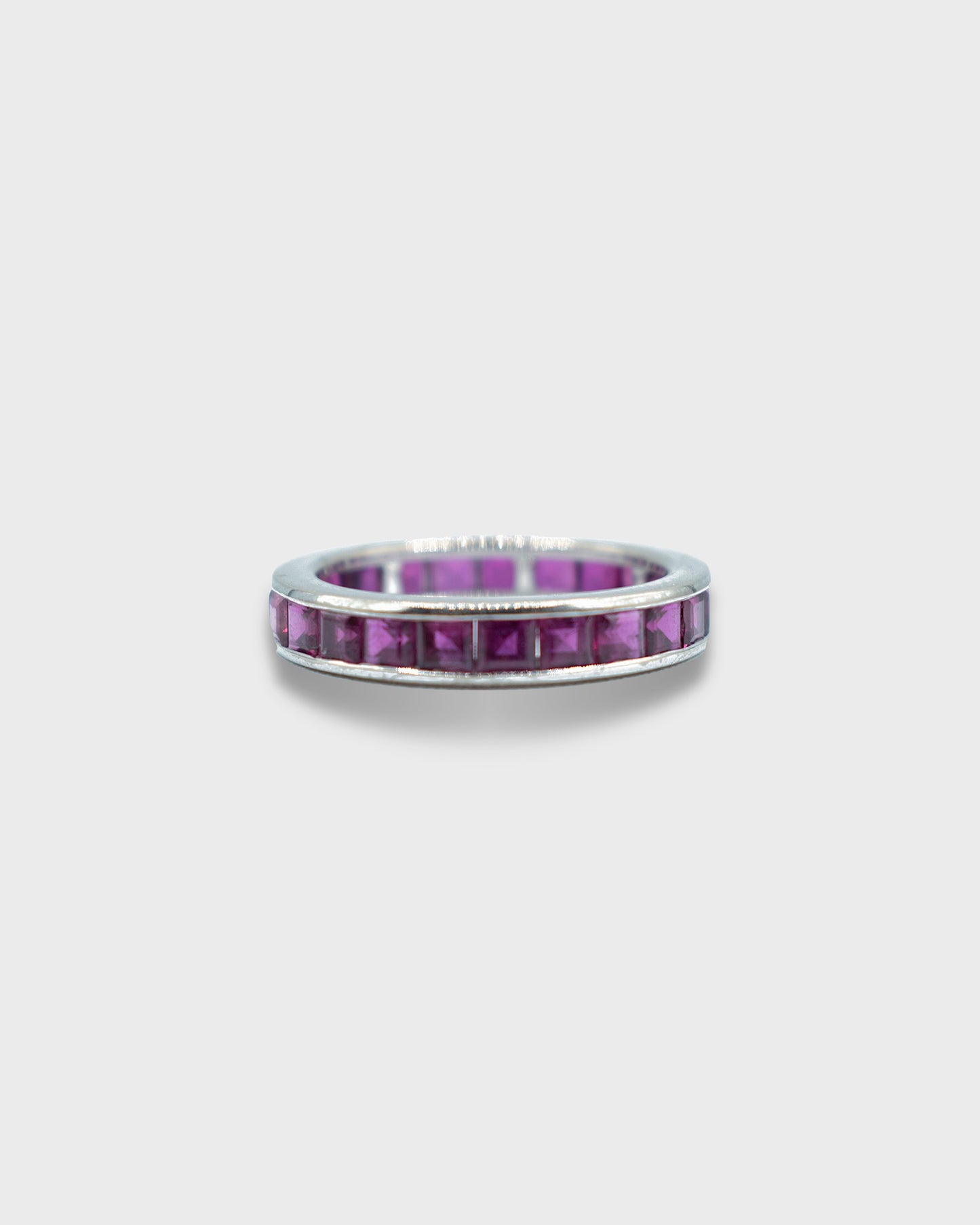 GÜBELIN RUBY & GOLD ETERNITY RING, 1980s