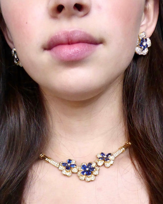SAPPHIRES, DIAMONDS & YELLOW GOLD EARRINGS & CHOKER