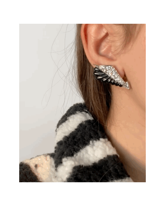 DIAMONDS, ONYX, PLATINUM & YELLOW GOLD EARRINGS, 1980s