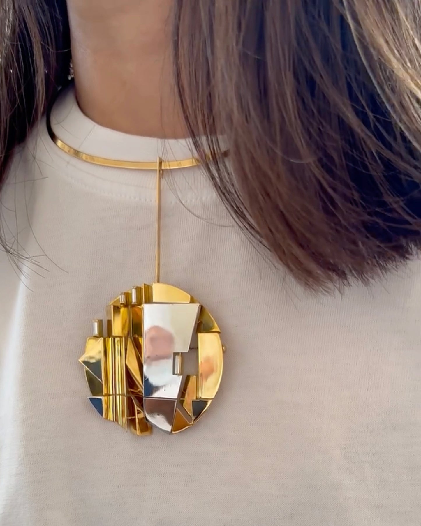 CARTIER YELLOW, WHITE GOLD & DIAMOND CONVERTIBLE CHOKER, PENDANT & BROOCH, 1970s