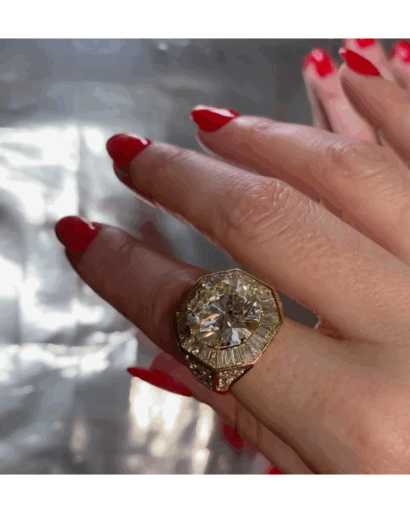DIAMOND & YELLOW GOLD COCKTAIL RING, 1970s