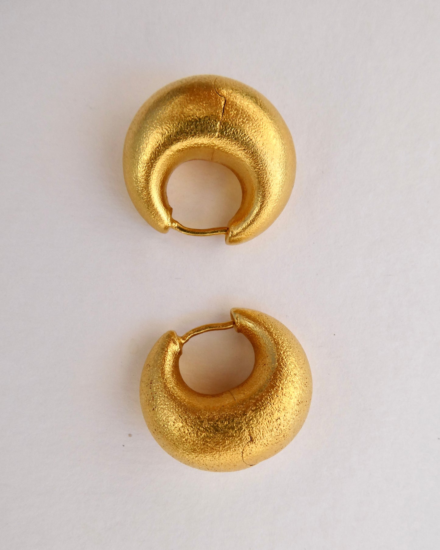 YELLOW GOLD HOOP EARRINGS, 20th CENTURY