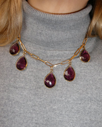 RASPBERRY QUARTZ & GOLD CHARM NECKLACE, 1990s