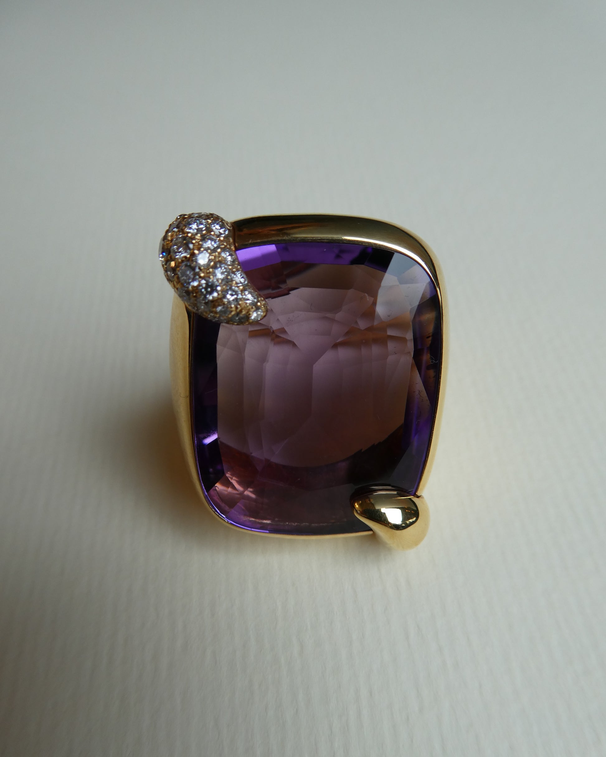 POMELLATO 'RITRATTO' AMETHYST, DIAMOND & GOLD COCKTAIL RING, 2017
