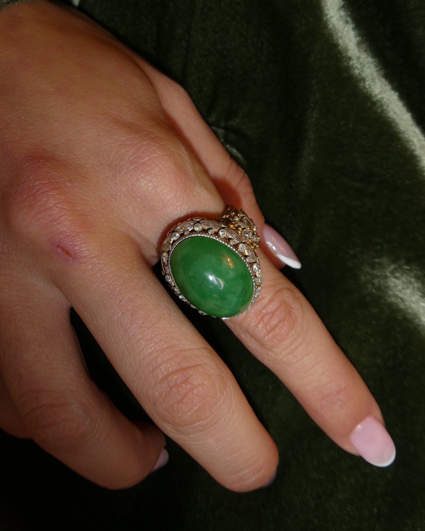 EMERALD, DIAMOND & GOLD COCKTAIL RING, 1950s