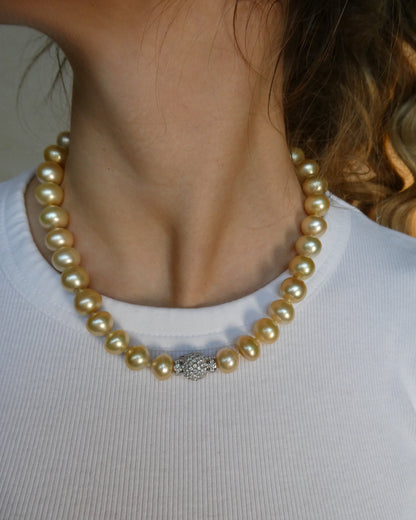 CACCIARI SALVATI NATURAL PEARL & DIAMOND NECKLACE, 2000s