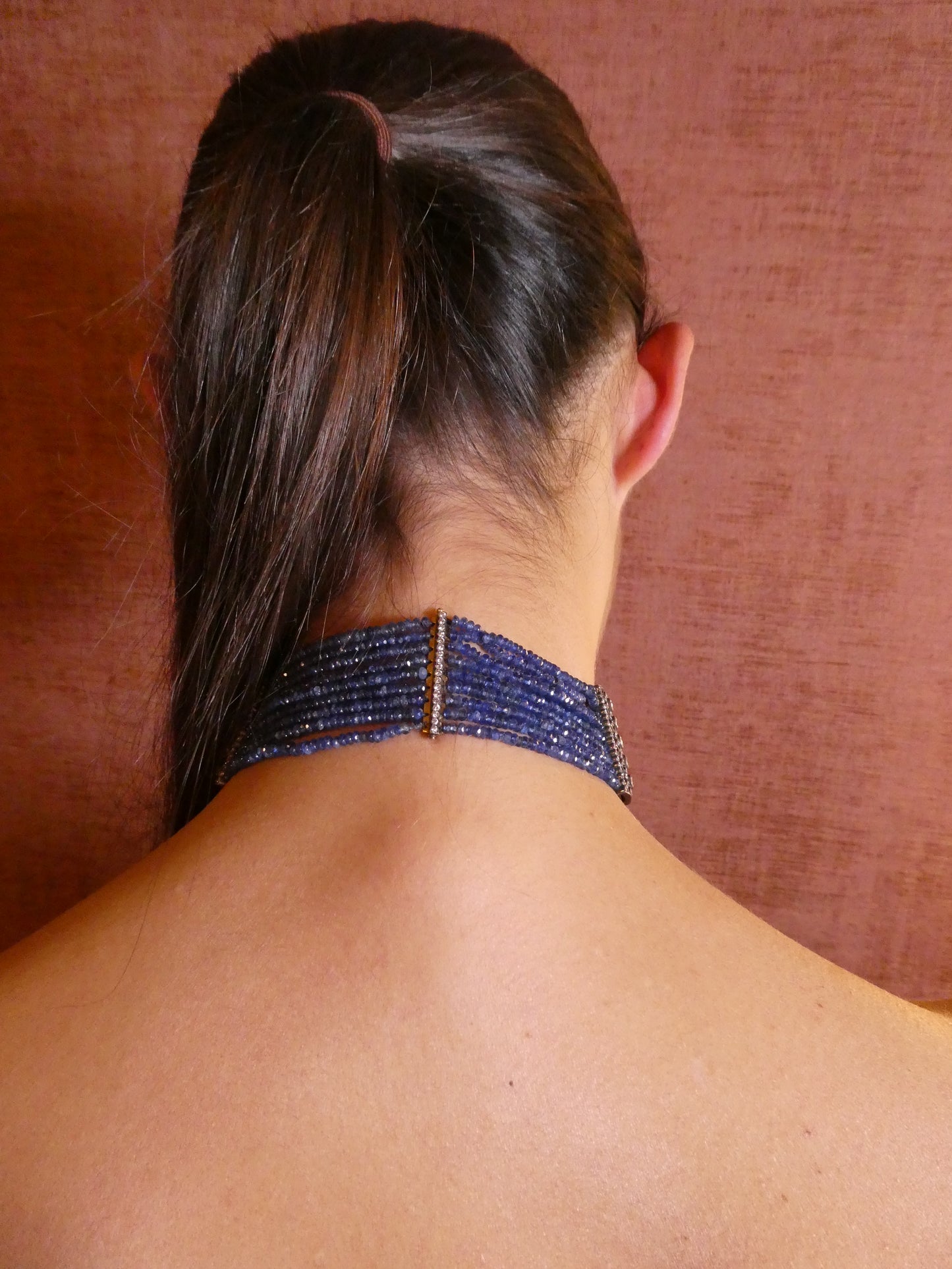 SAPPHIRE, DIAMOND & GOLD CHOKER, c. 1900s